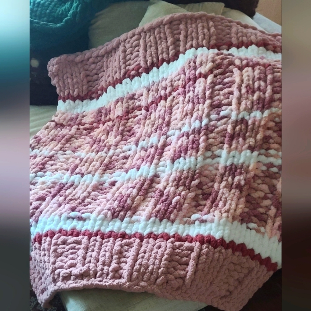NEW-Hand Knit-Chunky Blanket in Pink And White- Medium Throw